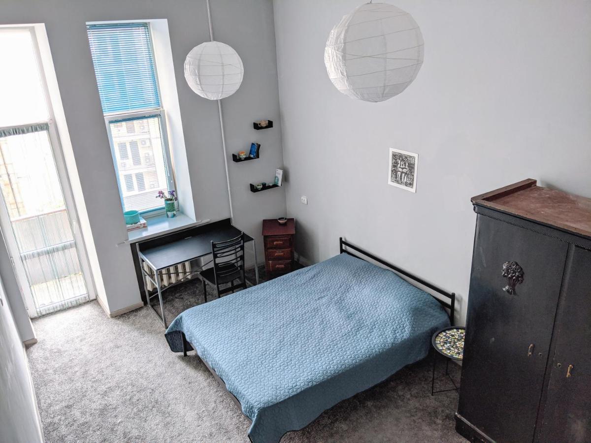Entire 2-Bedroom Authentic Flat Kyjev Exteriér fotografie