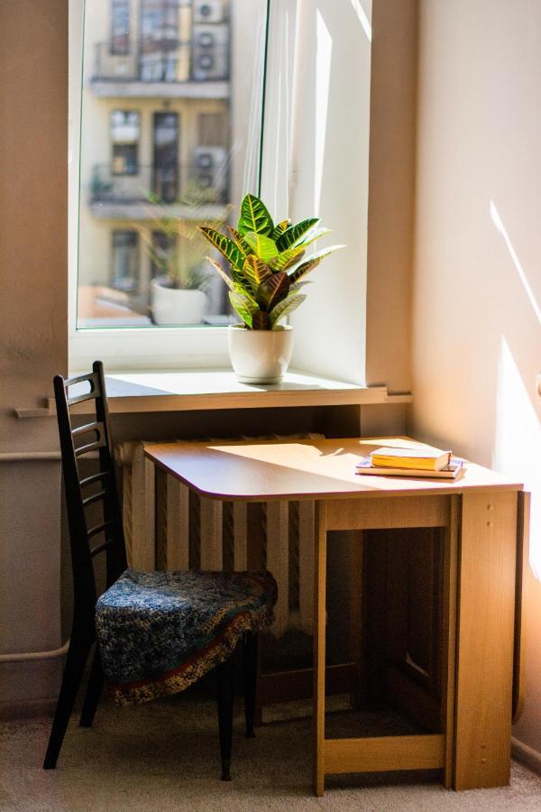 Entire 2-Bedroom Authentic Flat Kyjev Exteriér fotografie