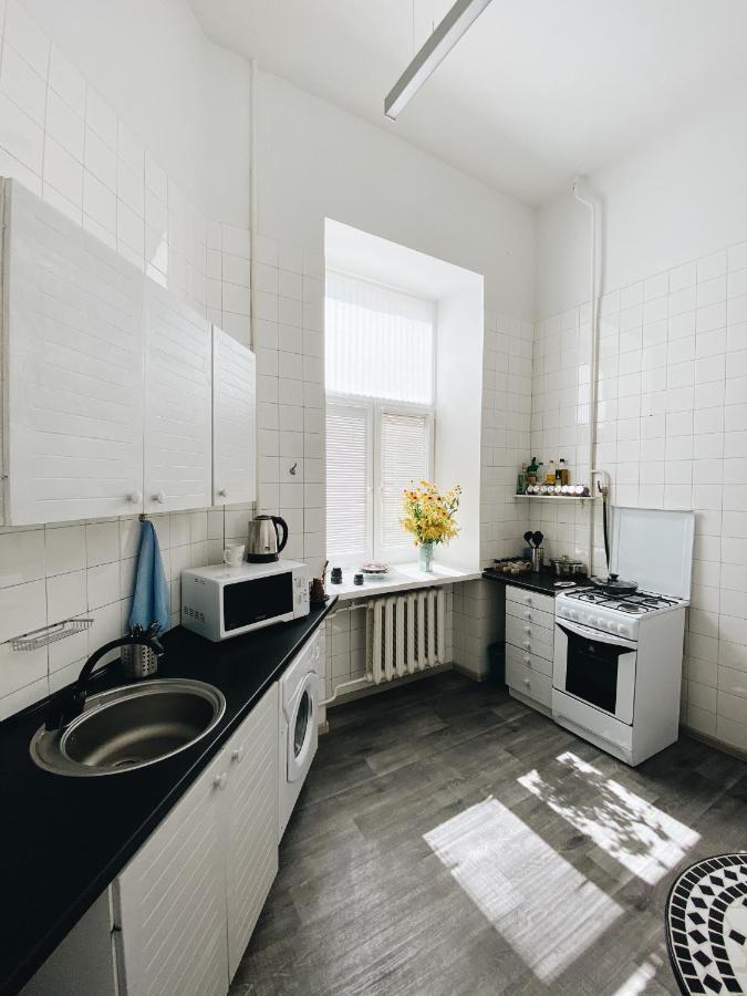 Entire 2-Bedroom Authentic Flat Kyjev Exteriér fotografie